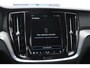 Volvo V60 B4 211PK Automaat Plus Bright / Adaptieve cruise control / BLIS / Elektrische stoelen / stuur - stoelverwarming / elektrische achterklep