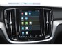Volvo V60 B4 211PK Automaat Plus Bright / Adaptieve cruise control / BLIS / Elektrische stoelen / stuur - stoelverwarming / elektrische achterklep
