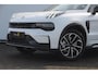 Lynk & Co 01 276PK Automaat Core / Adaptieve cruise control / Stoel - en stuurwielverarming / Parkeersensoren met camera / Apple carplay / Trekhaak / Metallic lak / 19" lichtmetalen velgen