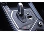 Lynk & Co 01 262PK Automaat / 360 Camera / Adaptieve cruise control / Glazen schuif-kanteldak / Elektrische stoelen met geheugenfunctie / Stoelverwarming / Elektrische achterklep / Climate control / Parkeersensoren V+A / 20"velgen / Keyless entry /