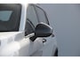 Lynk & Co 01 276PK Automaat Core / Adaptieve cruise control / Stoel - en stuurwielverarming / Parkeersensoren met camera / Apple carplay / Trekhaak / Metallic lak / 19" lichtmetalen velgen