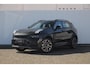 Lynk & Co 01 276PK Automaat Core / Adaptieve cruise control / Stoel - en stuurwielverarming / Parkeersensoren met camera / Apple carplay / Trekhaak / Metallic lak / 19" lichtmetalen velgen