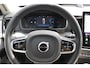Volvo XC90 T8 455PK Autom Plug-in hybrid AWD Ultra Dark Luchtvering / Massagefunctie voorstoelen / Semi elektrisch wegklapbare trekhaak / Gelamineerd glas / Stoelventilatie / 21" lichtmetalen velgen