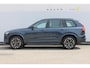 Volvo XC90 T8 455PK Autom Plug-in hybrid AWD Ultra Dark Luchtvering / Massagefunctie voorstoelen / Semi elektrisch wegklapbare trekhaak / Gelamineerd glas / Stoelventilatie / 21" lichtmetalen velgen