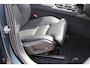 Volvo XC90 T8 455PK Autom Plug-in hybrid AWD Ultra Dark Luchtvering / Massagefunctie voorstoelen / Semi elektrisch wegklapbare trekhaak / Gelamineerd glas / Stoelventilatie / 21" lichtmetalen velgen