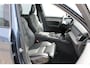 Volvo XC90 T8 455PK Autom Plug-in hybrid AWD Ultra Dark Luchtvering / Massagefunctie voorstoelen / Semi elektrisch wegklapbare trekhaak / Gelamineerd glas / Stoelventilatie / 21" lichtmetalen velgen