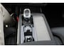 Volvo XC90 T8 455PK Autom Plug-in hybrid AWD Ultra Dark Luchtvering / Massagefunctie voorstoelen / Semi elektrisch wegklapbare trekhaak / Gelamineerd glas / Stoelventilatie / 21" lichtmetalen velgen