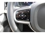 Volvo XC90 T8 455PK Autom Plug-in hybrid AWD Ultra Dark Luchtvering / Massagefunctie voorstoelen / Semi elektrisch wegklapbare trekhaak / Gelamineerd glas / Stoelventilatie / 21" lichtmetalen velgen