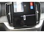 Volvo XC90 T8 455PK Autom Plug-in hybrid AWD Ultra Dark Luchtvering / Massagefunctie voorstoelen / Semi elektrisch wegklapbare trekhaak / Gelamineerd glas / Stoelventilatie / 21" lichtmetalen velgen