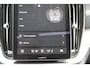 Volvo XC90 T8 455PK Autom Plug-in hybrid AWD Ultra Dark Luchtvering / Massagefunctie voorstoelen / Semi elektrisch wegklapbare trekhaak / Gelamineerd glas / Stoelventilatie / 21" lichtmetalen velgen