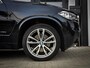 BMW X5 40D xDrive M-Sport | HUD | COMFORTZETELS | PANO | LED | CARBONSCHWARZ METTALIC | TREKHAAK | MEMORY