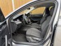 Skoda Octavia Combi 1.0 TSI Business Edition Plus Trekhaak | Navigatiesysteem | Apple CarPlay/Android Auto | Sfeerverlichting | LED verlichting | Stoel- & stuurwielverwarming | Adaptieve cruisecruise control | Parkeersensoren voor en achter