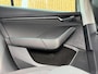 Skoda Octavia Combi 1.0 TSI Business Edition Plus Trekhaak | Navigatiesysteem | Apple CarPlay/Android Auto | Sfeerverlichting | LED verlichting | Stoel- & stuurwielverwarming | Adaptieve cruisecruise control | Parkeersensoren voor en achter