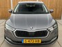 Skoda Octavia Combi 1.0 TSI Business Edition Plus Trekhaak | Navigatiesysteem | Apple CarPlay/Android Auto | Sfeerverlichting | LED verlichting | Stoel- & stuurwielverwarming | Adaptieve cruisecruise control | Parkeersensoren voor en achter