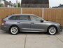 Skoda Octavia Combi 1.0 TSI Business Edition Plus Trekhaak | Navigatiesysteem | Apple CarPlay/Android Auto | Sfeerverlichting | LED verlichting | Stoel- & stuurwielverwarming | Adaptieve cruisecruise control | Parkeersensoren voor en achter