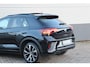 Volkswagen T-Roc 1.5 TSI 3x R-Line | Panoramadak | IQ Light | Virtual cockpit | Navigatie | Apple carplay | Adaptive cruise | Dode