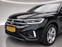 Volkswagen T-Roc 1.5 TSI R-Line Acc, Trekhaak, All Season banden, Camera