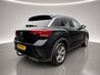 Volkswagen T-Roc 1.5 TSI R-Line Acc, Trekhaak, All Season banden, Camera