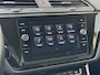 Volkswagen Touran BWJ 2017 | 1.8 TSI 180PK Highline Bus R AUTOMAAT | TREKHAAK | AGR | CLIMA | NAVI | CAMERA | CRUISE | STOELVERW | PDC | LICHTMETAAL