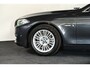 BMW 5-Serie Touring 520i Luxury Edition / Panorama / Leder / LED / Memory