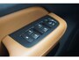 Volvo V60 2.0 B3 163pk Momentum Advantage | Trekhaak Wegklapbaar | Leer | Camera | 19" Velgen