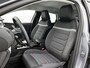 Citroën E-C4 EV You 50 kWh 136pk | Navigatie via Apple Carplay / Android Auto | Achteruitrijcamera | Climate Control | Cruise Control | Parkeersensoren | DAB+ radio | Armsteun | Stof/kunstlederen comfortstoelen | Volledig digitaal instrumentenpaneel | Adaptief demping systeem | 18” lichtmetalen velgen |