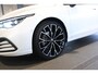 Volkswagen Golf 8 1.5 eTSI DSG Pano Led Navi ACC HUD CAM PDC Dodehoek Trekhaak