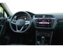 Volkswagen Tiguan 1.5 TSI Elegance / Facelift! / Trekhaak af-fabriek/ IQ light/ Carplay/ Stoelverwarming/ Camera
