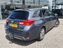 Toyota Auris Touring Sports 1.8 Hybrid Lease Pro | Pano | Trekhaak Afn. | Sensoren v/a | Sto