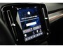 Volvo EX40 Extended Range Plus Black Edition PANODAK | 360 camera | 20'' LM Velgen | 360 Camera | Winterpakket
