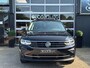 Volkswagen Tiguan 1.5 TSI Life Business / Pano / IQ Light / Trekhaak