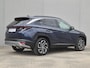 Hyundai Tucson 1.6 T-GDI PHEV Premium 4WD / Facelift Model / Fabrieksgarantie tot 07-2029 / All season banden / Head Up Display / Trekgewicht 1210 kg / Elektrische achterklep / Stuur- Stoel & Achterbankverwarming / Rondomzicht camera / Stoelventilatie / Apple Carplay Android Auto /