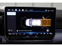 Volkswagen Golf 1.5 TSI Goal Navigatie | 4-Seizoenen banden | Parkeersensoren |  Fabrieksgarantie