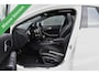 Mercedes-Benz A-klasse 200 AMG PANODAK/AMG STUUR/AUTOMAAT/NAVI CARPLAY/ETC.!