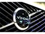 Volvo XC90 2.0 T8 AWD 335kW/456pk Aut8 Recharge Ultra Dark 7P ADAPT.CRUISE + HARMAN/KARDON + PANORAMADAK + HEAD-UP + STOEL-&STUURVERWARMING + PILOT ASSIST + LEDEREN DASHBOARD + 360 CAMERA + BLIS + LANE ASSIST + PD-GLASS + ACHTERBANKVERWARMING + 21" LM-VELGEN!