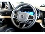 Volvo XC90 2.0 T8 AWD 335kW/456pk Aut8 Recharge Ultra Dark 7P ADAPT.CRUISE + HARMAN/KARDON + PANORAMADAK + HEAD-UP + STOEL-&STUURVERWARMING + PILOT ASSIST + LEDEREN DASHBOARD + 360 CAMERA + BLIS + LANE ASSIST + PD-GLASS + ACHTERBANKVERWARMING + 21" LM-VELGEN!