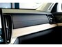 Volvo XC90 2.0 T8 AWD 335kW/456pk Aut8 Recharge Ultra Dark 7P ADAPT.CRUISE + HARMAN/KARDON + PANORAMADAK + HEAD-UP + STOEL-&STUURVERWARMING + PILOT ASSIST + LEDEREN DASHBOARD + 360 CAMERA + BLIS + LANE ASSIST + PD-GLASS + ACHTERBANKVERWARMING + 21" LM-VELGEN!
