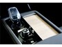 Volvo XC90 2.0 T8 AWD 335kW/456pk Aut8 Recharge Ultra Dark 7P ADAPT.CRUISE + HARMAN/KARDON + PANORAMADAK + HEAD-UP + STOEL-&STUURVERWARMING + PILOT ASSIST + LEDEREN DASHBOARD + 360 CAMERA + BLIS + LANE ASSIST + PD-GLASS + ACHTERBANKVERWARMING + 21" LM-VELGEN!