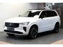 Volvo XC90 2.0 T8 AWD 335kW/456pk Aut8 Recharge Ultra Dark 7P ADAPT.CRUISE + HARMAN/KARDON + PANORAMADAK + HEAD-UP + STOEL-&STUURVERWARMING + PILOT ASSIST + LEDEREN DASHBOARD + 360 CAMERA + BLIS + LANE ASSIST + PD-GLASS + ACHTERBANKVERWARMING + 21" LM-VELGEN!