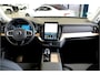 Volvo XC90 2.0 T8 AWD 335kW/456pk Aut8 Recharge Ultra Dark 7P ADAPT.CRUISE + HARMAN/KARDON + PANORAMADAK + HEAD-UP + STOEL-&STUURVERWARMING + PILOT ASSIST + LEDEREN DASHBOARD + 360 CAMERA + BLIS + LANE ASSIST + PD-GLASS + ACHTERBANKVERWARMING + 21" LM-VELGEN!