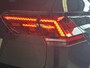 Volkswagen Tiguan 2.0 TSI 4Motion| R-line | Highline | Pano | Key-less | Head-up | Camera Interesse, Proefrit? Bel of app met: 06-24 28 28 42 / 06-42130156