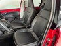 Volkswagen Up! 1.0 GROOVE UP! / Automaat / Lederen bekleding / Cruise control / Stoelverwarming / Bluetooth / Navigatie.