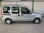 Renault Kangoo 1.6-16V Privilège / 5-persoons / Airco / LM velgen / All-season banden / Ruime auto / Nette auto