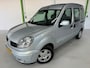 Renault Kangoo 1.6-16V Privilège / 5-persoons / Airco / LM velgen / All-season banden / Ruime auto / Nette auto