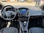 Ford Focus 1.5 Benzine ST-LINE / 117573 km / Trekhaak / CarPlay / PDC / LED / Navi / Stoelverwarming / Parkassist.