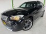 BMW X1 XDRIVE28I EXECUTIVE / 6-cilinder / Camera / Afneembare trekhaak / 18 inch / Automaat / Boekjes en documenten aanwezig.