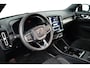 Volvo EX40 Twin 300KW AWD Plus Black Edition | 360° Camera | Lounge-pakket[Connect Microtech/Nubuck (textiel) Charcoal/Charcoal, Panoramadak] | Warmtepomp naar Actieradius-optimalisatie
