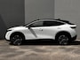 Nissan Ariya Evolve 91 kWh Dealer onderhouden / Accu SoH 99 % / Panorama schuifdak / HUD / Navigatie / Apple Carplay Android / Elektrische stoelen & klep / BOSE / Stoelventilatie / Stoel-, stuur- en achterbankverwarming / 20" LM wielen /