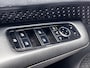 Nissan Ariya Evolve 91 kWh Dealer onderhouden / Accu SoH 99 % / Panorama schuifdak / HUD / Navigatie / Apple Carplay Android / Elektrische stoelen & klep / BOSE / Stoelventilatie / Stoel-, stuur- en achterbankverwarming / 20" LM wielen /