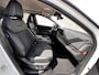 Nissan Ariya Evolve 91 kWh Dealer onderhouden / Accu SoH 99 % / Panorama schuifdak / HUD / Navigatie / Apple Carplay Android / Elektrische stoelen & klep / BOSE / Stoelventilatie / Stoel-, stuur- en achterbankverwarming / 20" LM wielen /